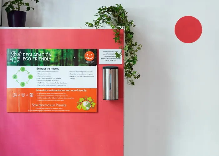 Red Nest Hostel Valenza